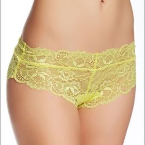 NWT Nordstrom Lingerie Cheeky Briefs Lace Yellow